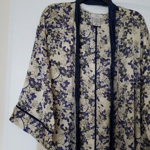 Luxurious Floral Print Kimono